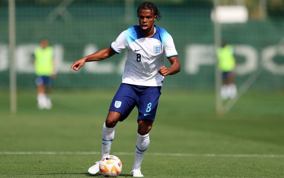 Carney Chukwuemeka of England runs with the ball during the International Friendly match between England U20 and France U20 at Marbella Football Center - Getty Images/Fran Santiago