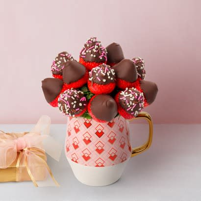 Edible Arrangements Valentine's Day Berry Bouquet