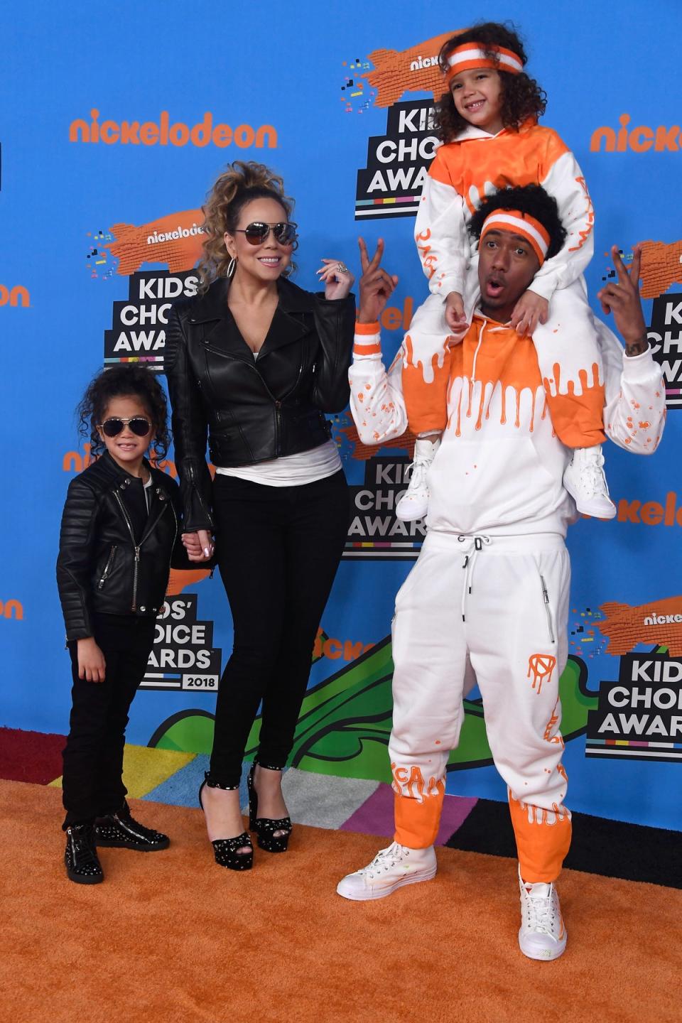 Mariah Carey and Nick Cannon attend Nickelodeon's 2018 Kids' Choice Awards with twins Moroccan and Monroe (Getty Images)