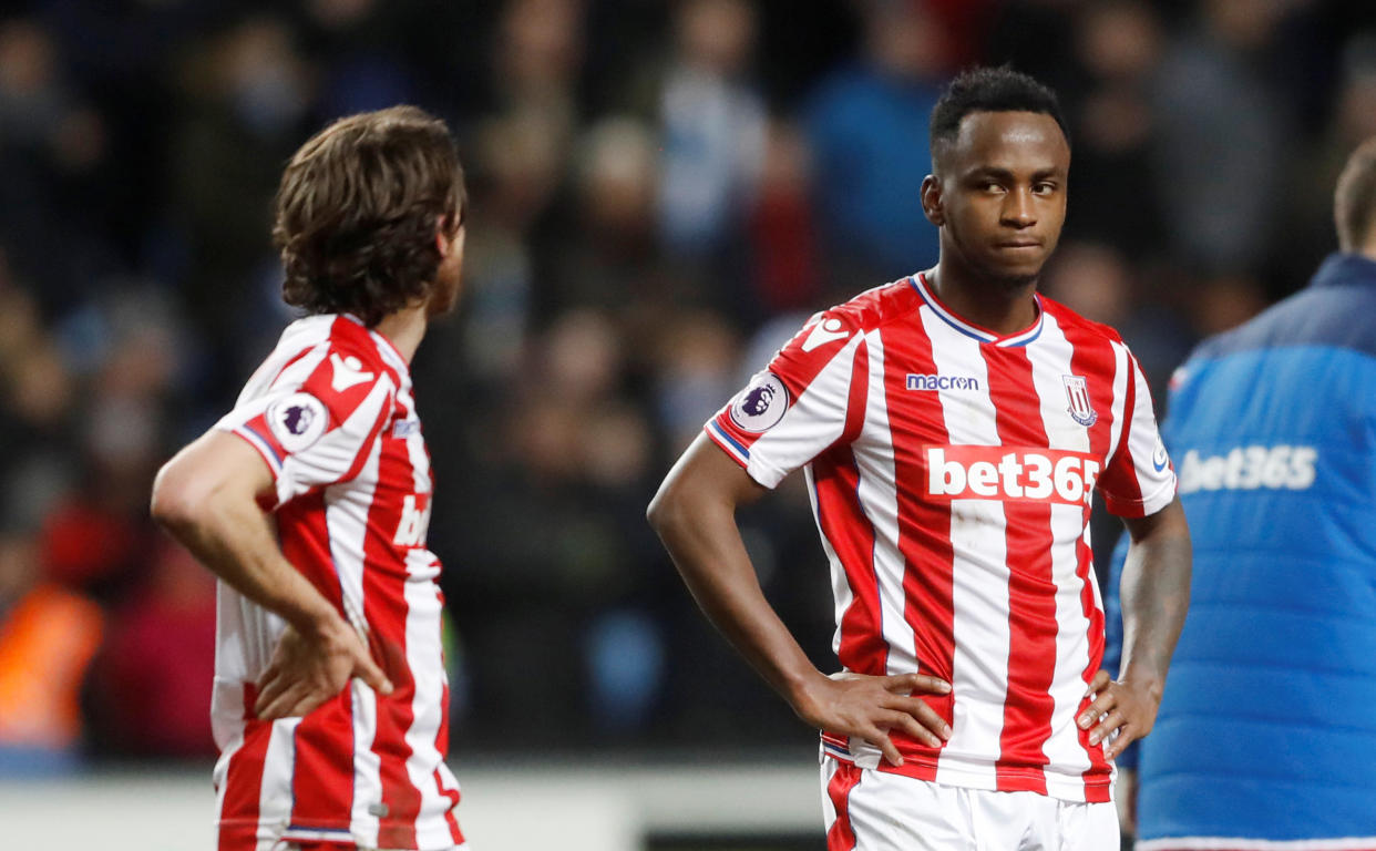 Saido Berahino, decepcionado en un partido con el Stoke City (Foto: Reuters/Carl Recine)