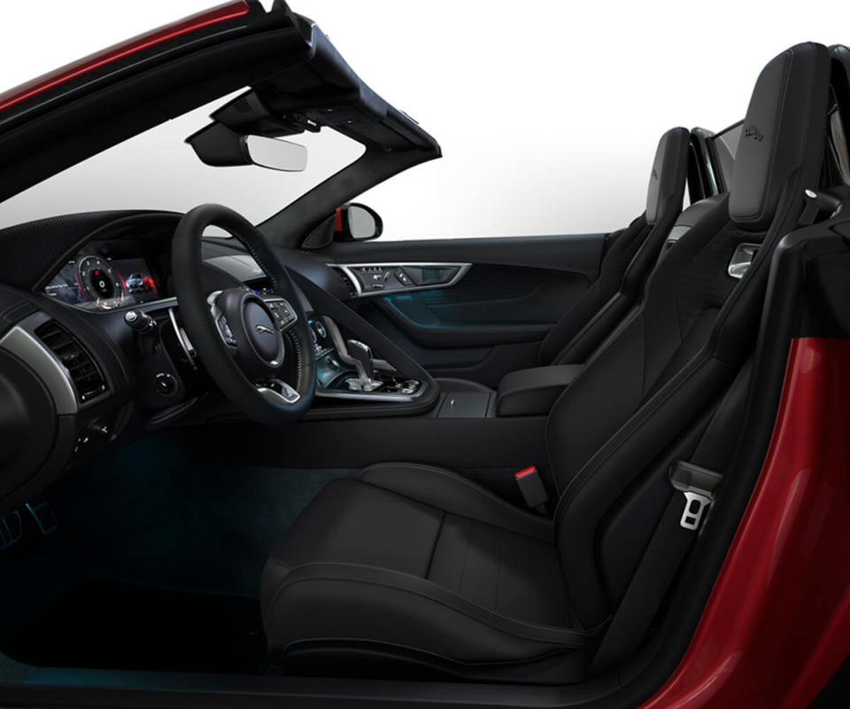 Jag_F-TYPE_22MY_R-Dynamic_Black_Convertible_Interior_120421_001.jpg