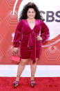 <p>Marissa Jaret Winokur wearts a pink velvet dress on the red carpet. </p>