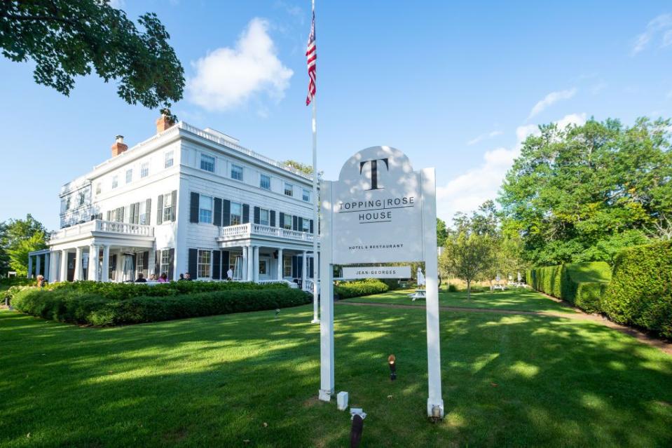 hamptons magazine hosts a sunday supper celebrating the launch of hamptons entertaining a collection of summer recipes from geoffrey zakarian friends presented by chateau d'esclans and christofle