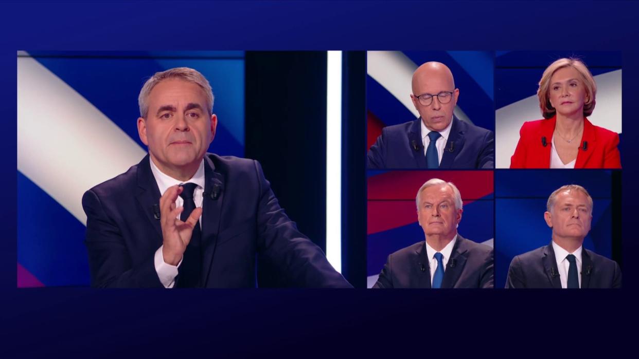 Éric Ciotti, Valérie Pécresse, Michel Barnier, Philippe Juvin et Xavier Bertrand lors du débat de la droite sur BFMTV-RMC, le 14 novembre 2021. - BFMTV