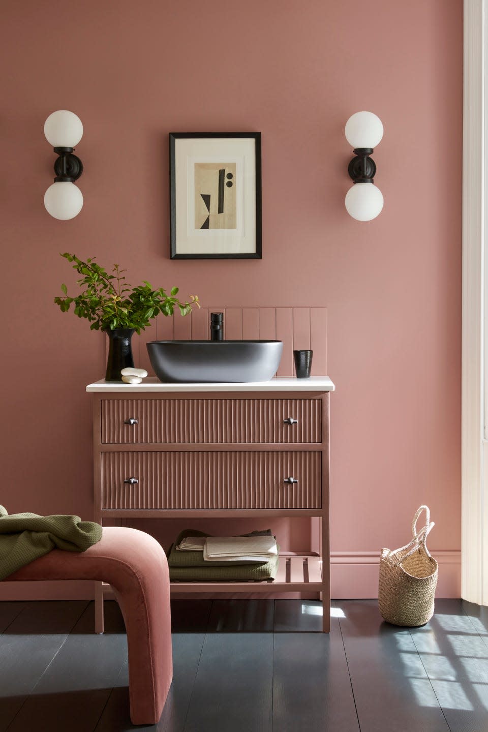 pink bathroom using the double drenching technique