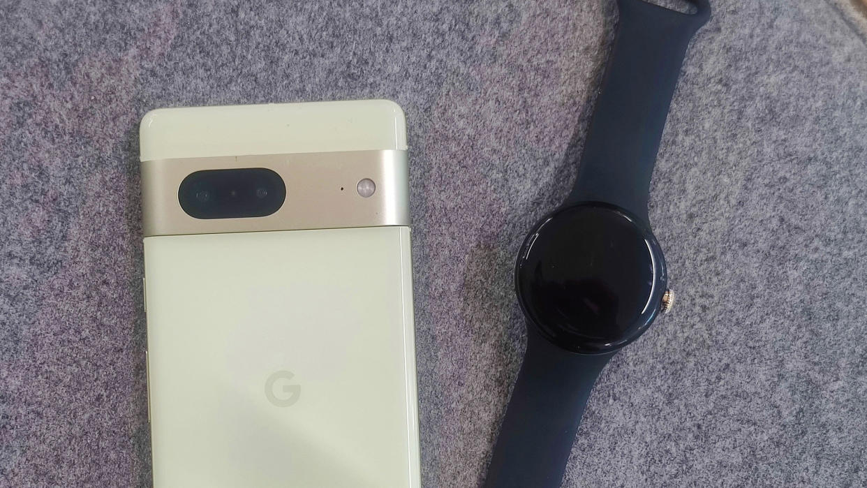  Google Pixel 7 and Google Pixel Watch 