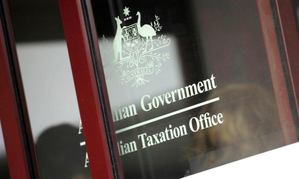 Australian Taxation Office staff resisted a move by management to extend the working day from 4.51pm to 5pm