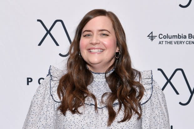 Shortly after Elon Musk was announced as a future host of Saturday Night Live, cast member Aidy Bryant posted a tweet by U.S. Senator Bernie Sanders critiquing the 50 richest Americans. 