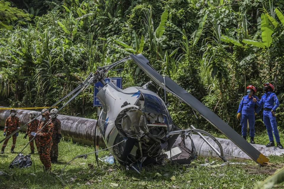 The scene on the day a helicopter crashed in Melawati on November 8, 2020. — Picture by Hari Anggara