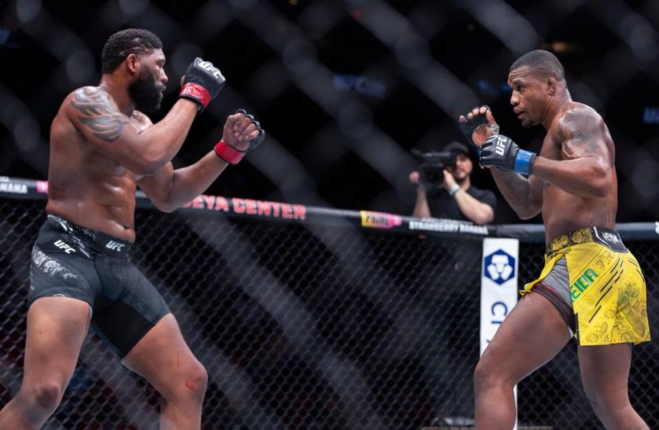 Curtis Blaydes of the United States fights against Jailton Almeida of Brazil during their heavyweight title match during the UFC 299 event at the Kaseya Center on Saturday, March 9, 2024, in downtown Miami, Fla. MATIAS J. OCNER/mocner@miamiherald.com