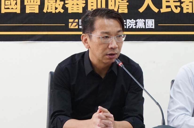 立法院決議將韓男移送法辦，卻遭國民黨批評是「大砲打小鳥」。對此，時代力量立委徐永明25日在臉書表示，這根本是始作俑者的國民黨在卸責，做賊喊捉賊。（圖／NOWnews資料照）