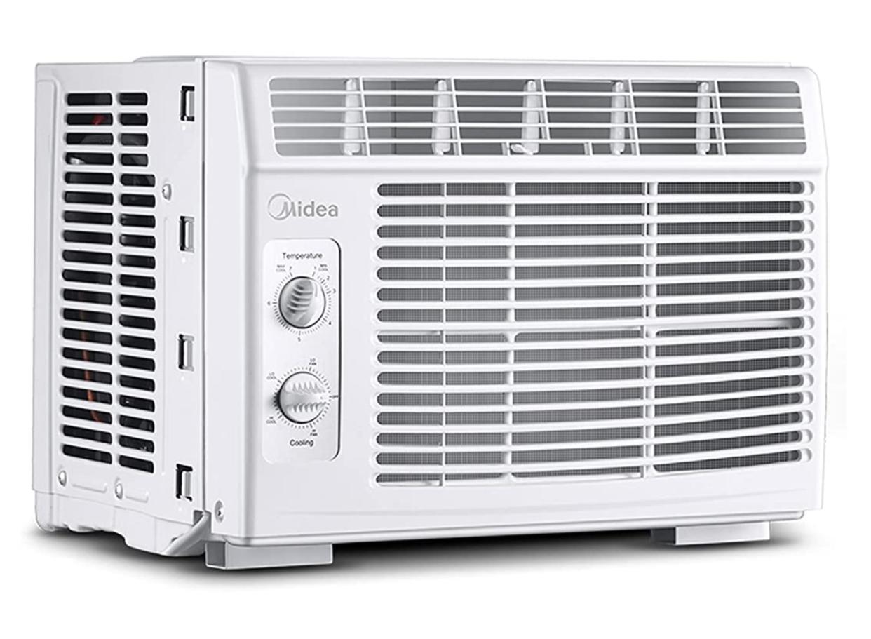 Energy-efficient single room air conditioner that can save you money on the power bill. (Source: Amazon)