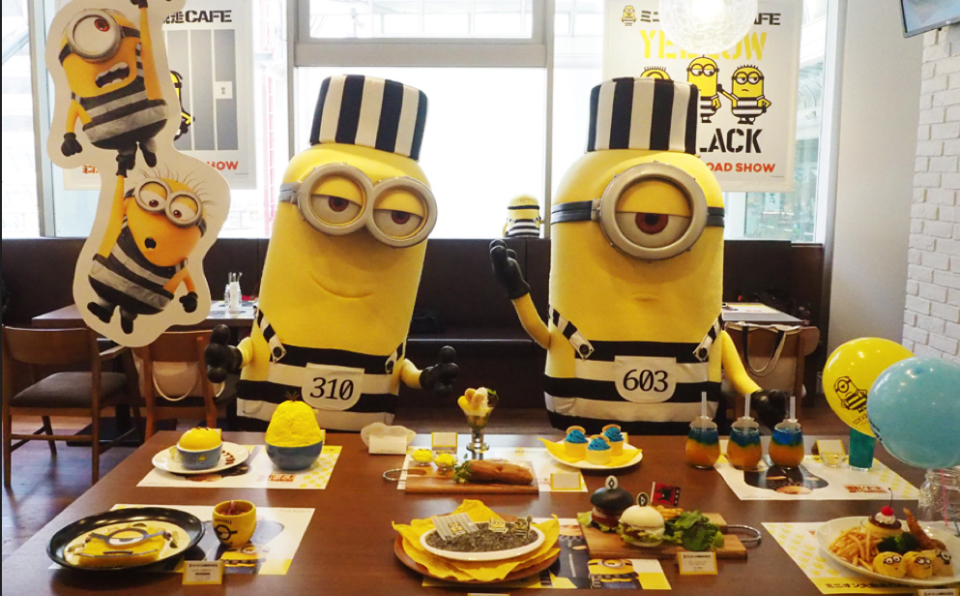 Minion mascots at THE GUEST café in Osaka. (Photo: THE GUEST café&diner)