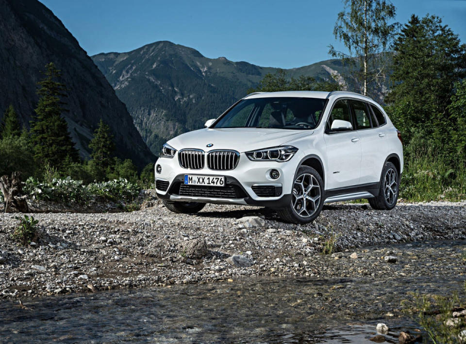 <p><a href="https://www.yahoo.com/autos/research/bmw/x1" data-ylk="slk:BMW X1;elm:context_link;itc:0;sec:content-canvas" class="link ">BMW X1</a><br></p><p>Finalists: <a href="https://www.yahoo.com/autos/research/mercedes-benz/gla-class" data-ylk="slk:Mercedes-Benz GLA-Class;elm:context_link;itc:0;sec:content-canvas" class="link ">Mercedes-Benz GLA-Class</a></p>