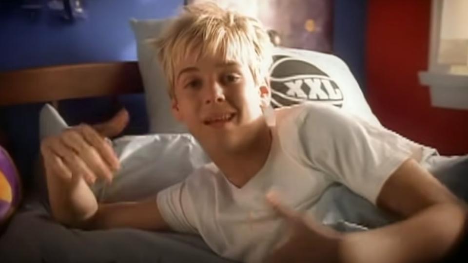 Aaron Carter in music video for 