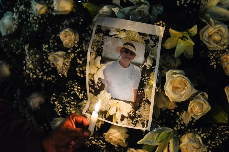 La imagen del asesinado periodista colombiano Jaime Vásquez, durante una vigilia contra la violencia en Cúcuta, departamento colombiano de Norte de Santander, el 15 de abril de 2024 (Schneyder Mendoza)