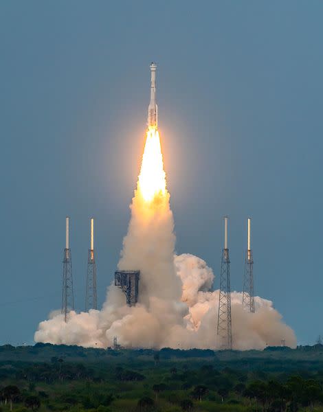 Boeing’s CST-100 Starliner launch (Oribital Flight Test 2) from Space Launch Complex 41 at Cape Canaveral Space Force Station in Florida.  MSF22-014 Series.