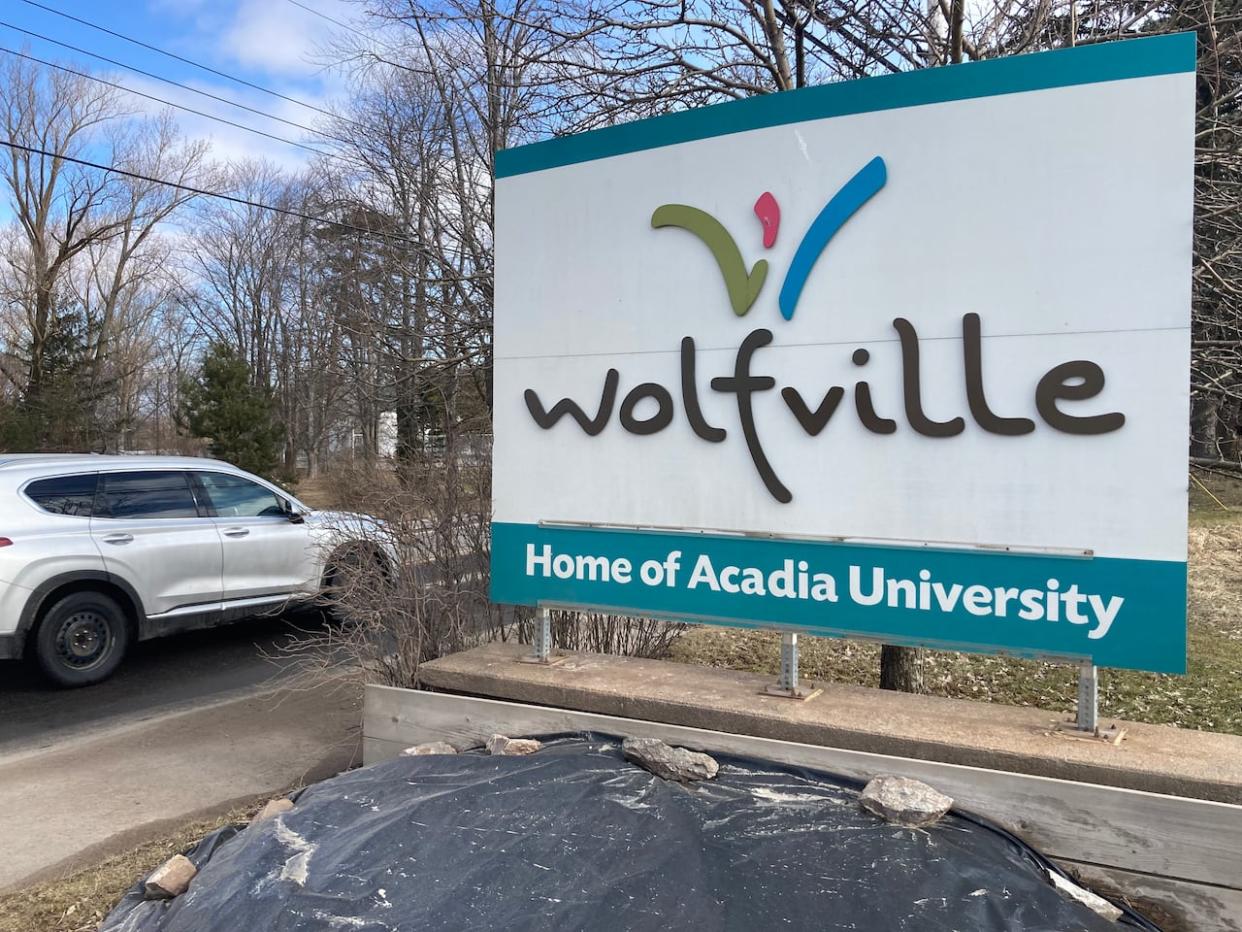 A spokesperson for the Town of Wolfville says members of the parks department requested support after interacting with more unhoused people while on the job.  (Josh Hoffman - image credit)