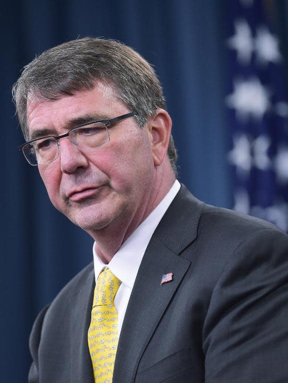 Pentagon chief Ashton Carter said Iraqi soldiers lacked the will to defend themselves against the Islamic State group