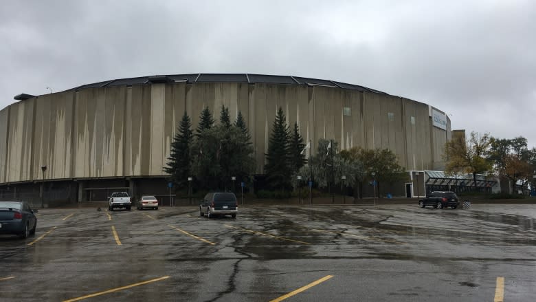 Coliseum step closer to demolition, Edmonton city council decides