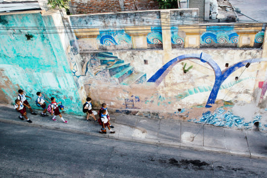 Fading examples of Cuban street artistry.