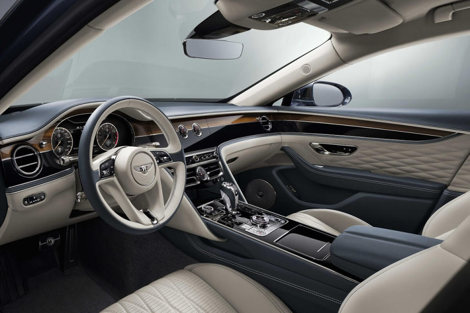 Flying-Spur-interior.jpg