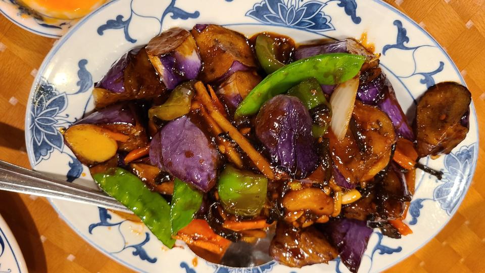 Golden Leaf's eggplant with garlic sauce is $13.