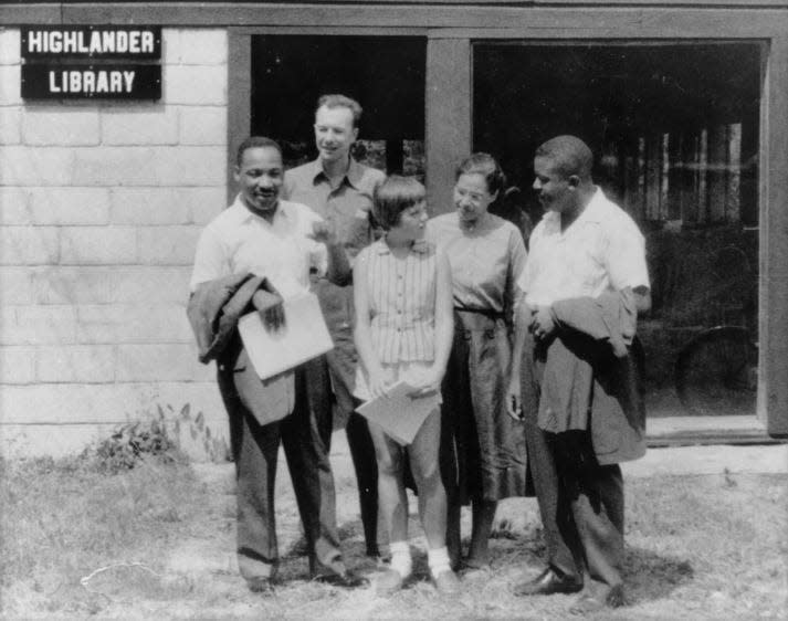 Martin Luther King Jr., Pete Seeger, Charis Horton, Rosa Parks, and Ralph Abernathy at the Highlander Folk School in 1957 in Monteagle, Tennessee. Photo courtesy of the Highlander Center.