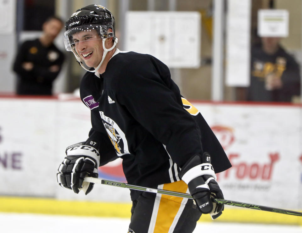 Who will be on Sidney Crosby’s right side for the Pittsburgh Penguins? (AP Photo/Keith Srakocic)