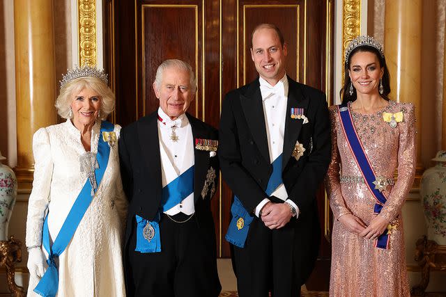 Queen And King High-Res Stock Photo - Getty Images