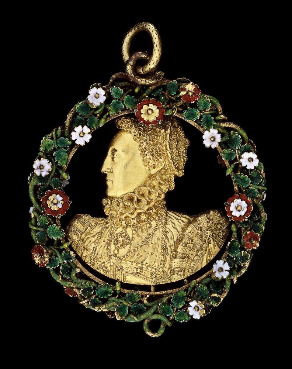 A pendant of Elizabeth, The Phoenix Jewel - British Museum