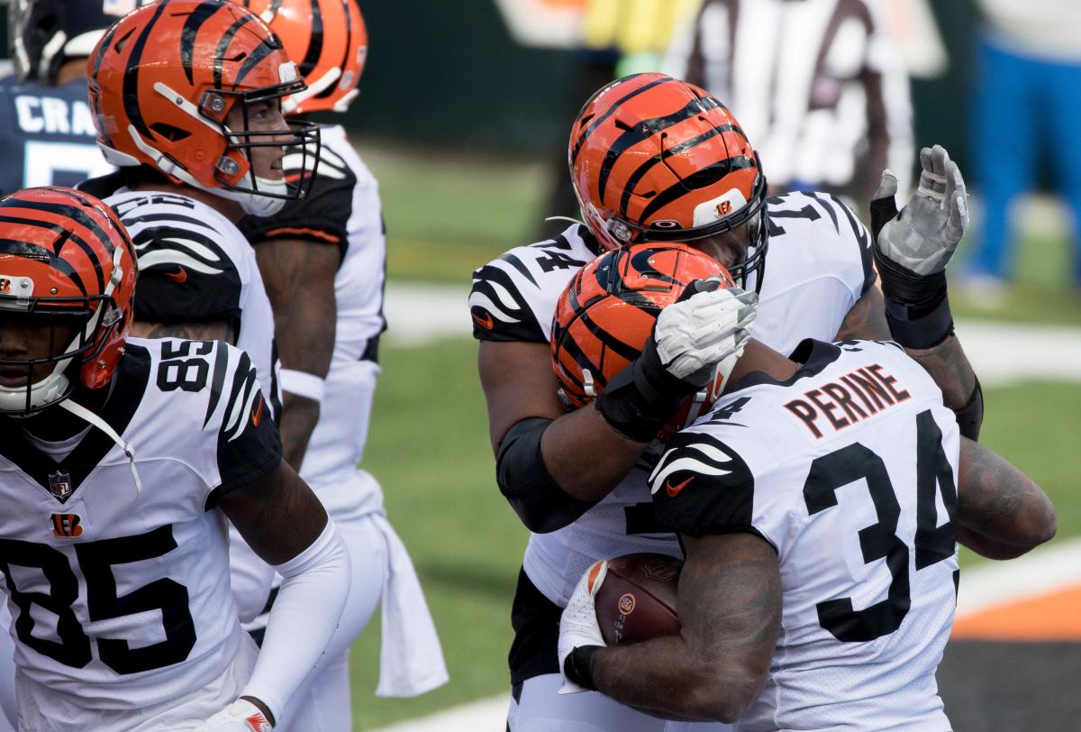 Cincinnati Bengals claim offensive lineman Fred Johnson