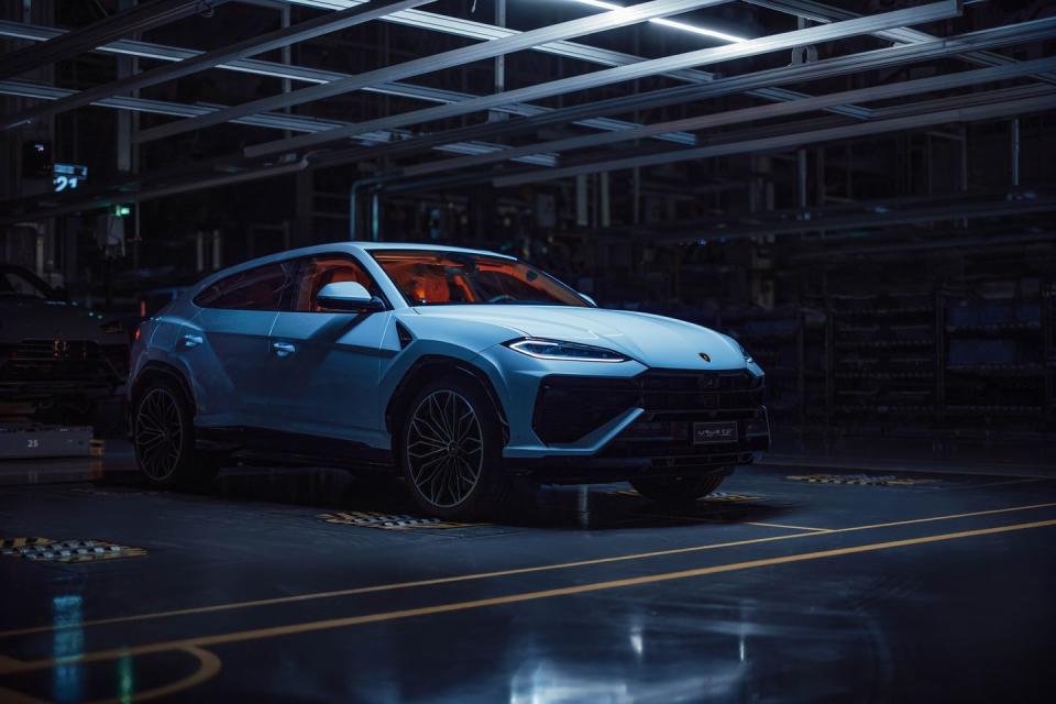 2025 lamborghini urus se