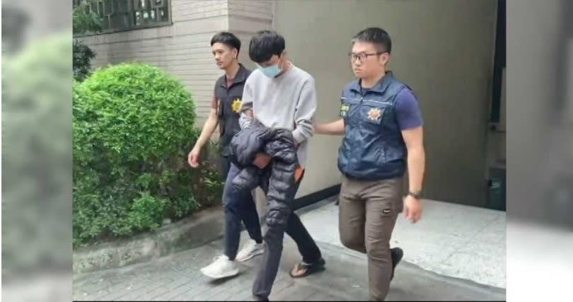 刑事局從代領成員等人循線蒐證，再持續向上溯源追查，陸續逮獲顏嫌與其旗下5名成員，全案詢後依毒品危害防制條例送辦。（圖／翻攝畫面）