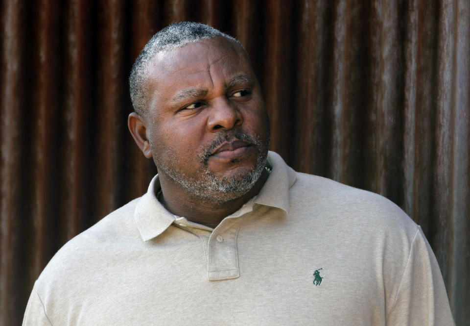 Former MLB All-Star Albert Belle was arrested on numerous charges Sunday. (AP Photo)
