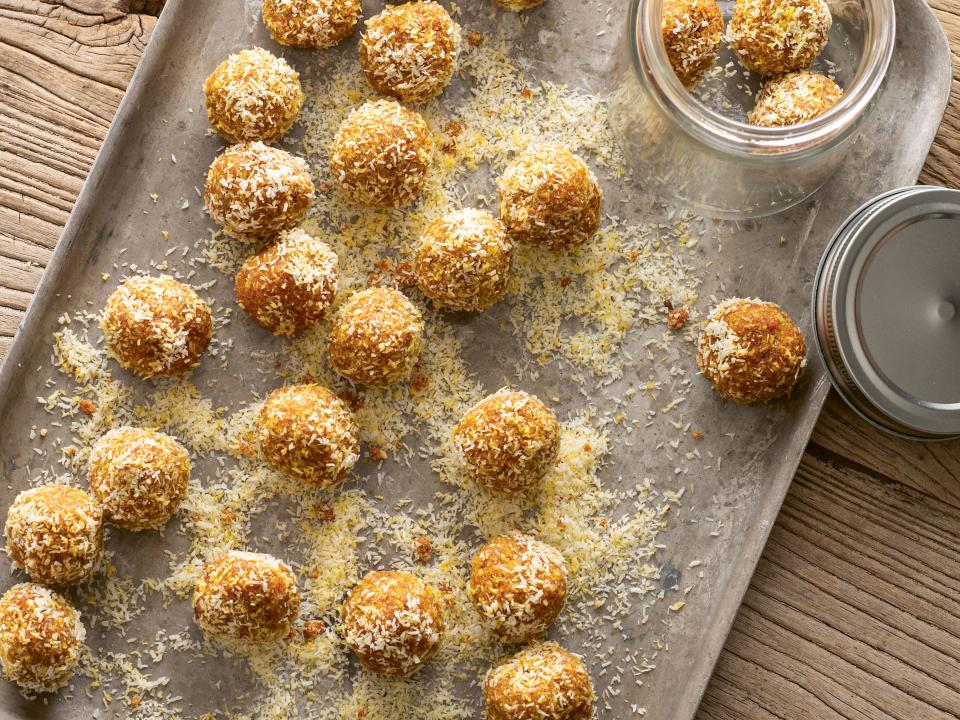 <p>Coconut macadamia energy balls</p> (Alan Benson)