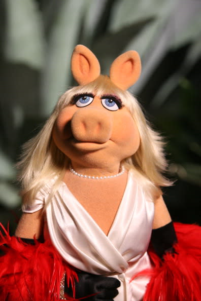 This pig looks glam at the 2006 TV Land awards.