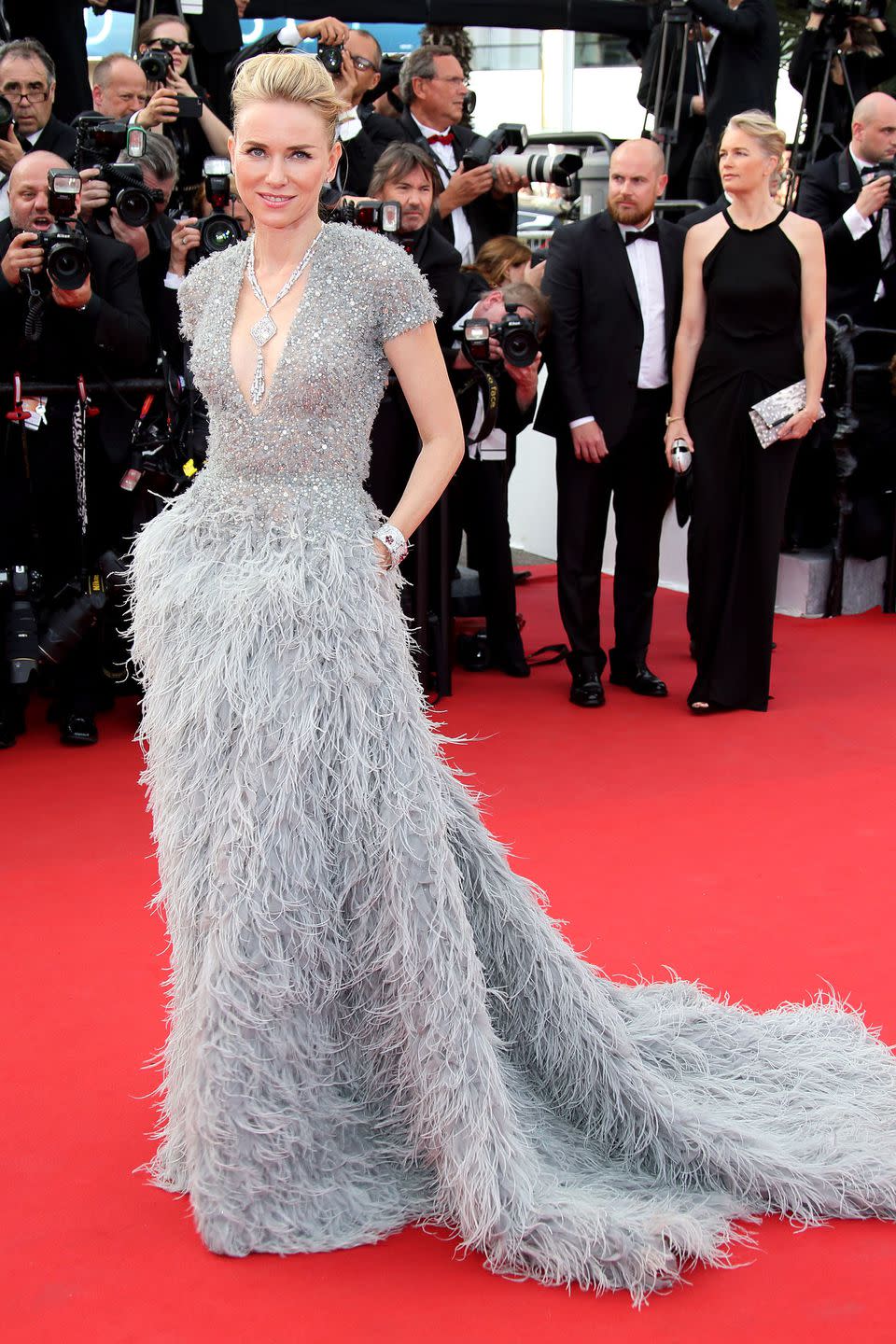 <p>Naomi Watts in Armani Prive</p>