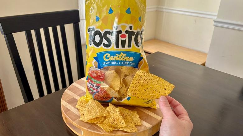 Tostitos Cantina yellow corn chips