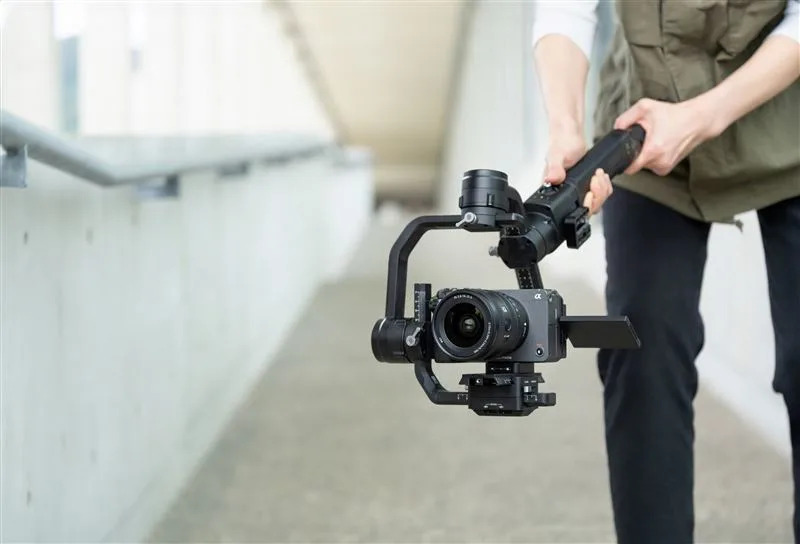 Sony FE 16-25mm F2.8 G鏡頭不僅支援α 9 III高速連拍，對於需要精準對焦的高格率影片，也能提供創作者最優異的表現。（圖／台灣索尼提供）