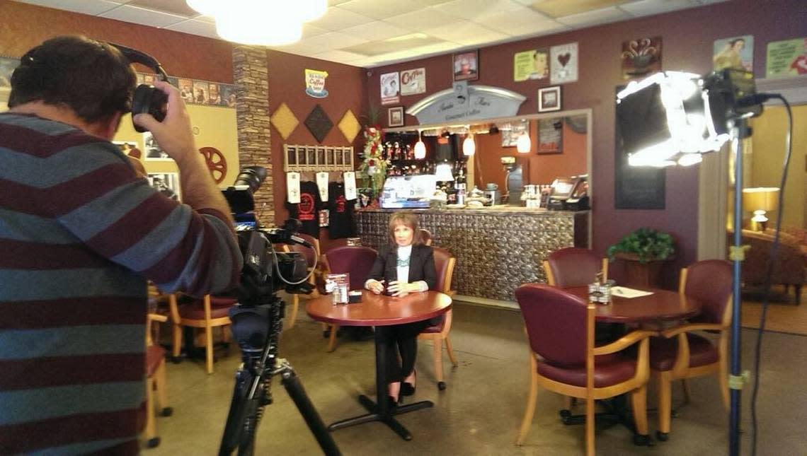 Robin Ragland Smith, best known for her Horton’s Furniture commercials, is seen here shooting a commercial for a cafe.