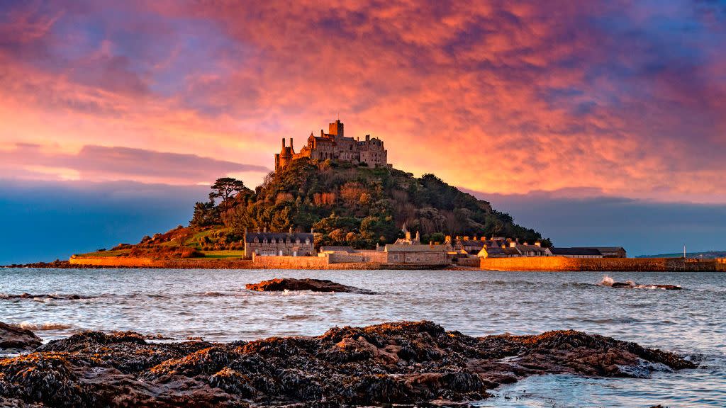 st michaels mount in cornwall, england