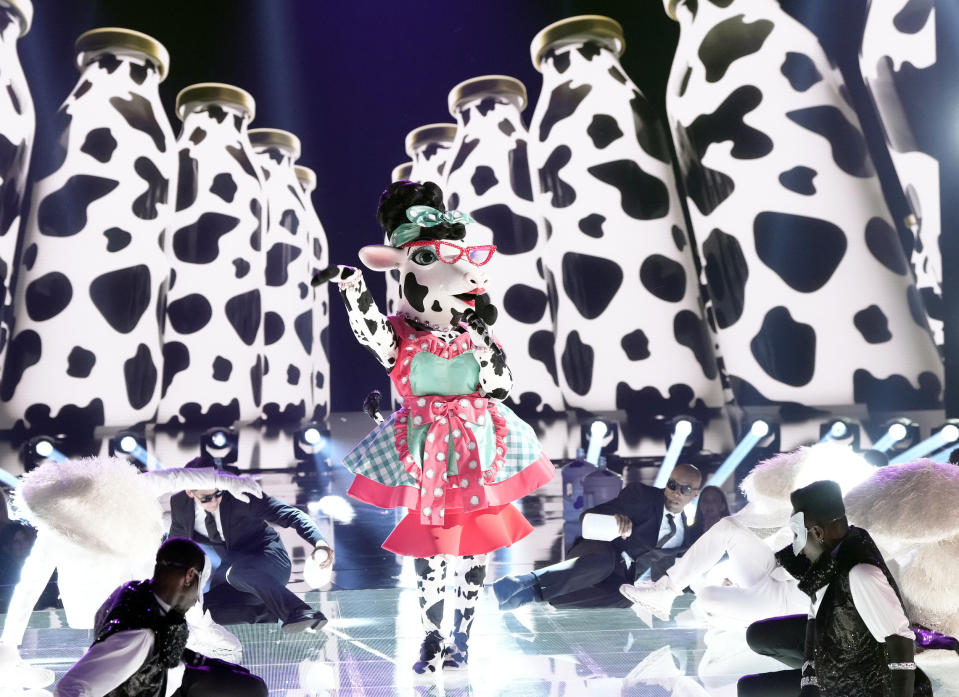 THE MASKED SINGER: Cow in THE MASKED SINGER episode airing Wednesday, Sept. 27 (8:00-9:00 PM ET/PT) on FOX. CR: Michael Becker / FOX. ©2023 FOX Media LLC.