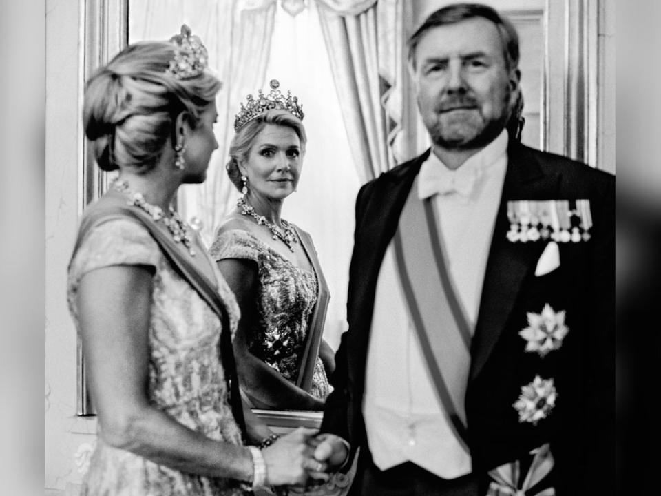 Königin Máxima und Königin Willem-Alexander posieren für ein intimes Porträt. (Bild: RVD - Anton Corbijn)