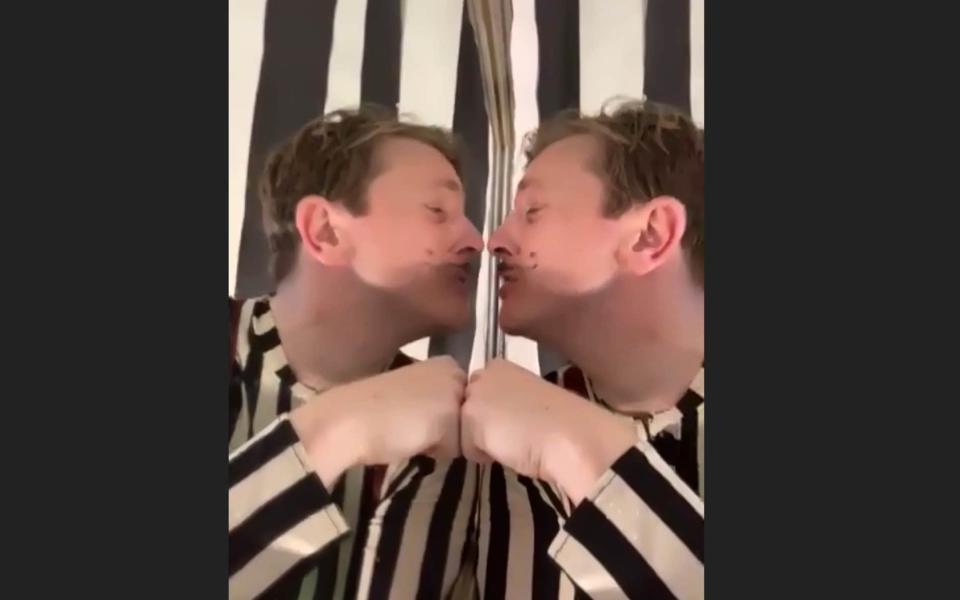 Tom Richardson plays both Tweedle Dum and Tweedle Dee, with the aid of a mirror - Creation Theatre