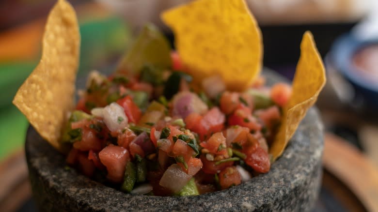 Pico de gallo with chips