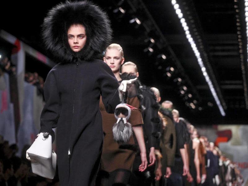 Aufmarsch der Models bei Fendi in Mailand. Foto: Mourad Balti Touati