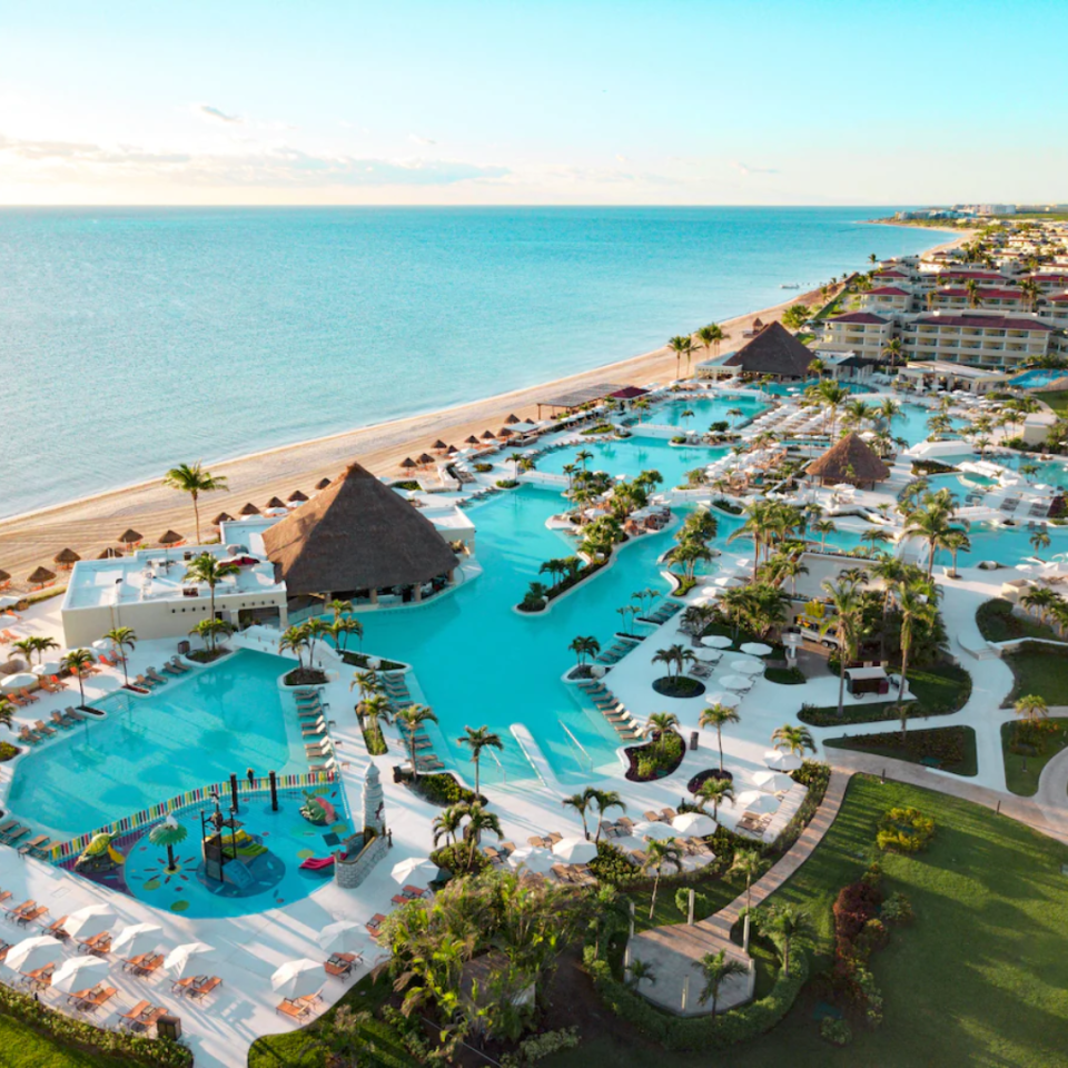 7 Best Cancun All-Inclusive Family-Friendly Resorts in 2024