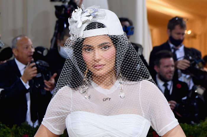 Kylie wears veil