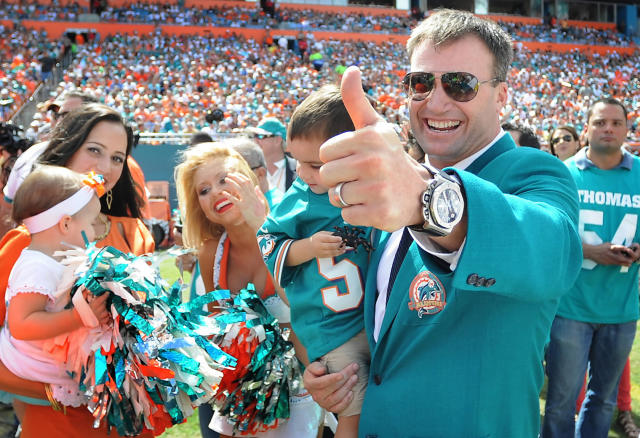 Zach Thomas  Hall of Fame